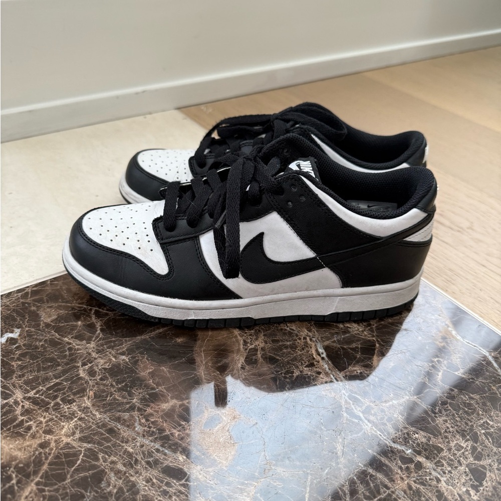 Nike pandas